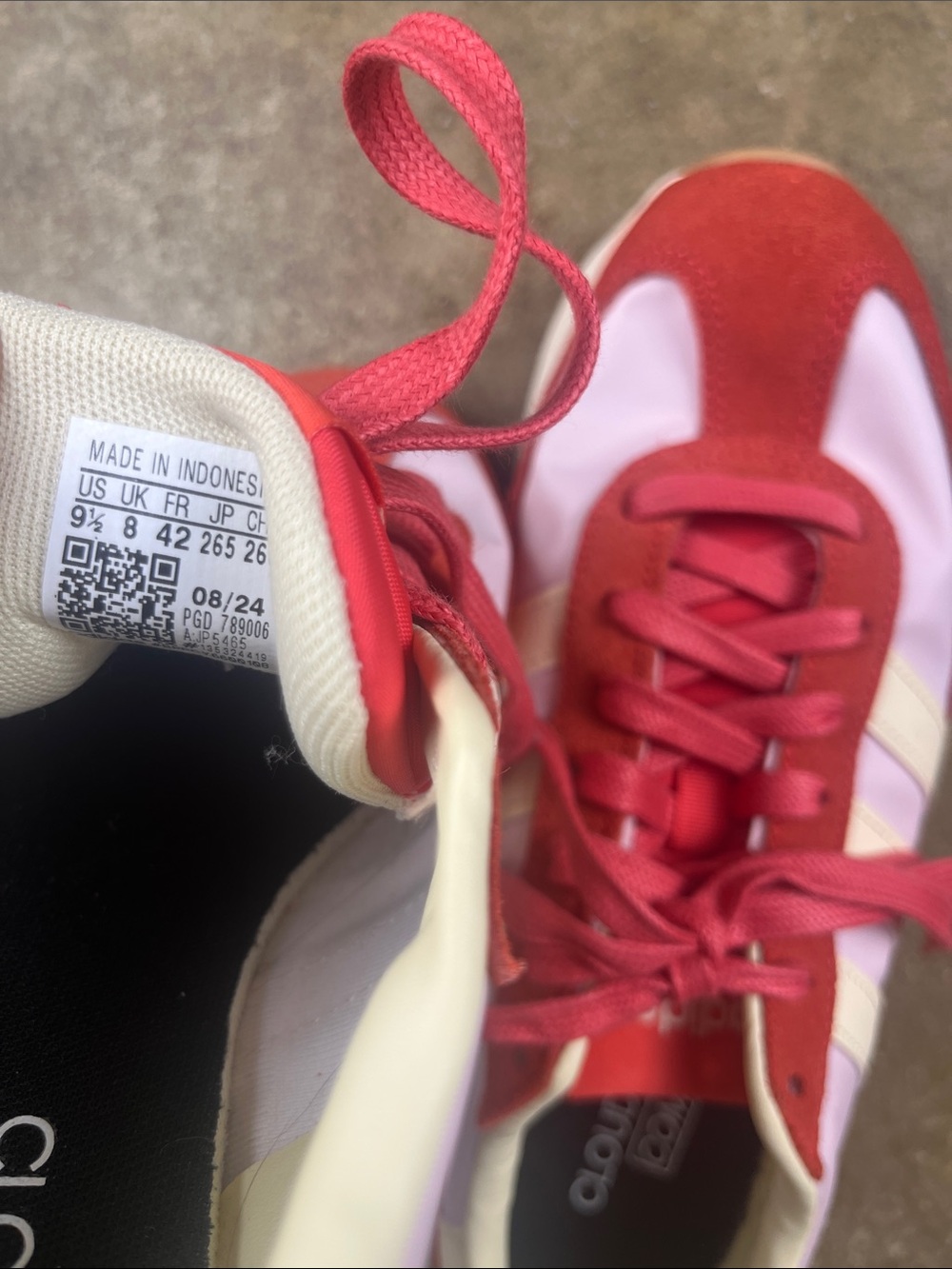 adidas Women’s Run 70’s Sneakers - Warm Pink, Red & Vanilla NWOB
Size: 9.5 - Picture 10 of 10